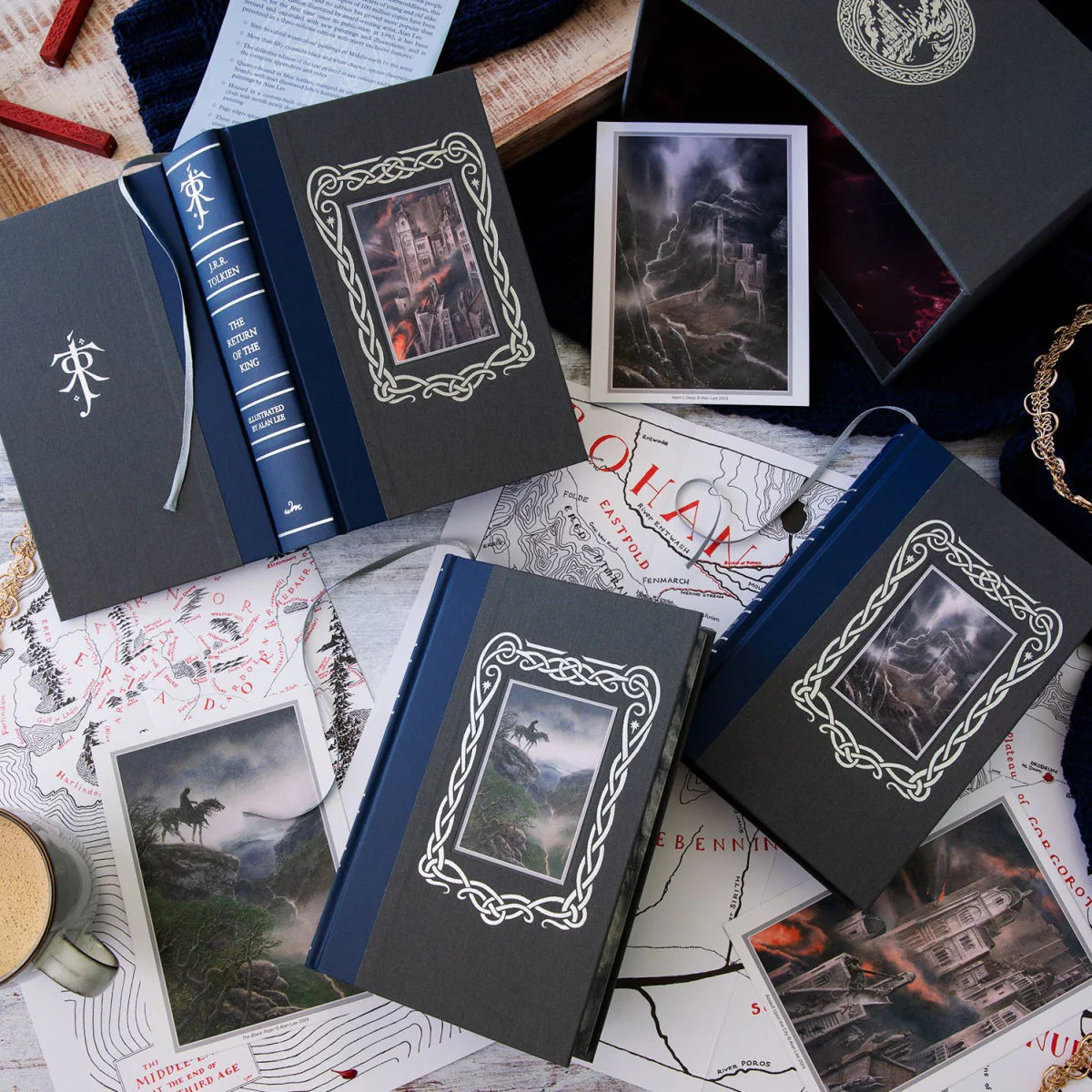 The Lord of the Rings Deluxe Illustrated Box Set: The Fellowship of the Ring / The Two Towers / The Return of the King - Image 5
